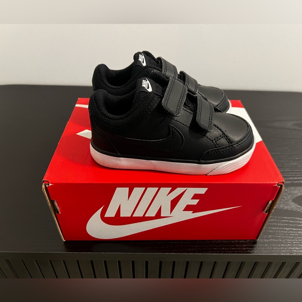 Nike Capri 3 LTR Kids Sneakers - Black and White